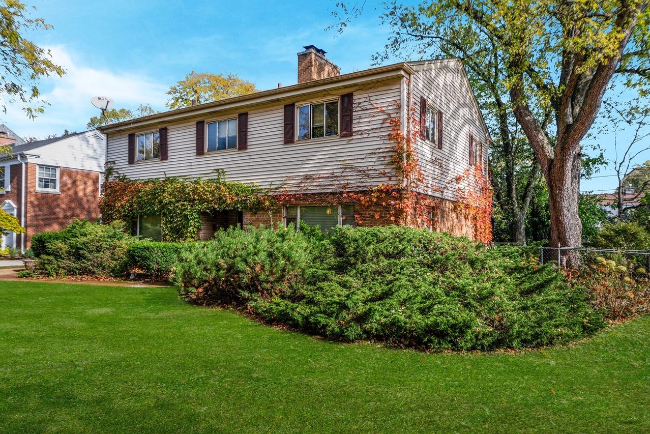 921 S Home Ave., Park Ridge, IL 60068