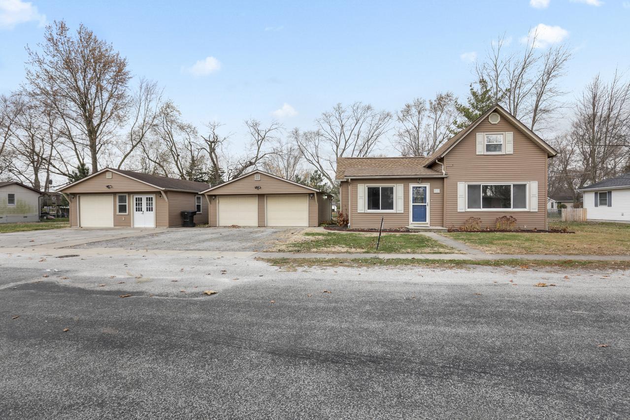 409 Stout St., St. Joseph, IL 61873