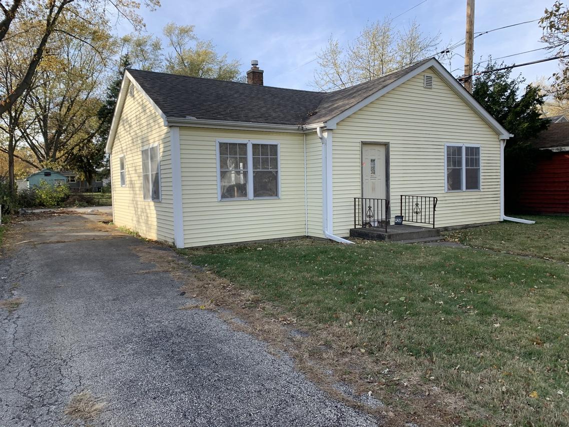 928 S Michigan Ave., Villa Park, IL 60181