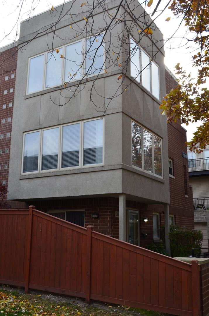 2935 N Natoma Ave. #1, Chicago, IL 60634