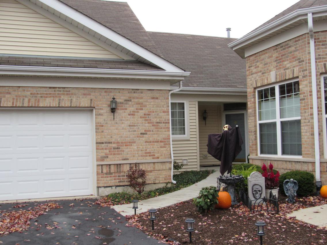 21536 Papoose Lake Ct., Crest Hill, IL 60403