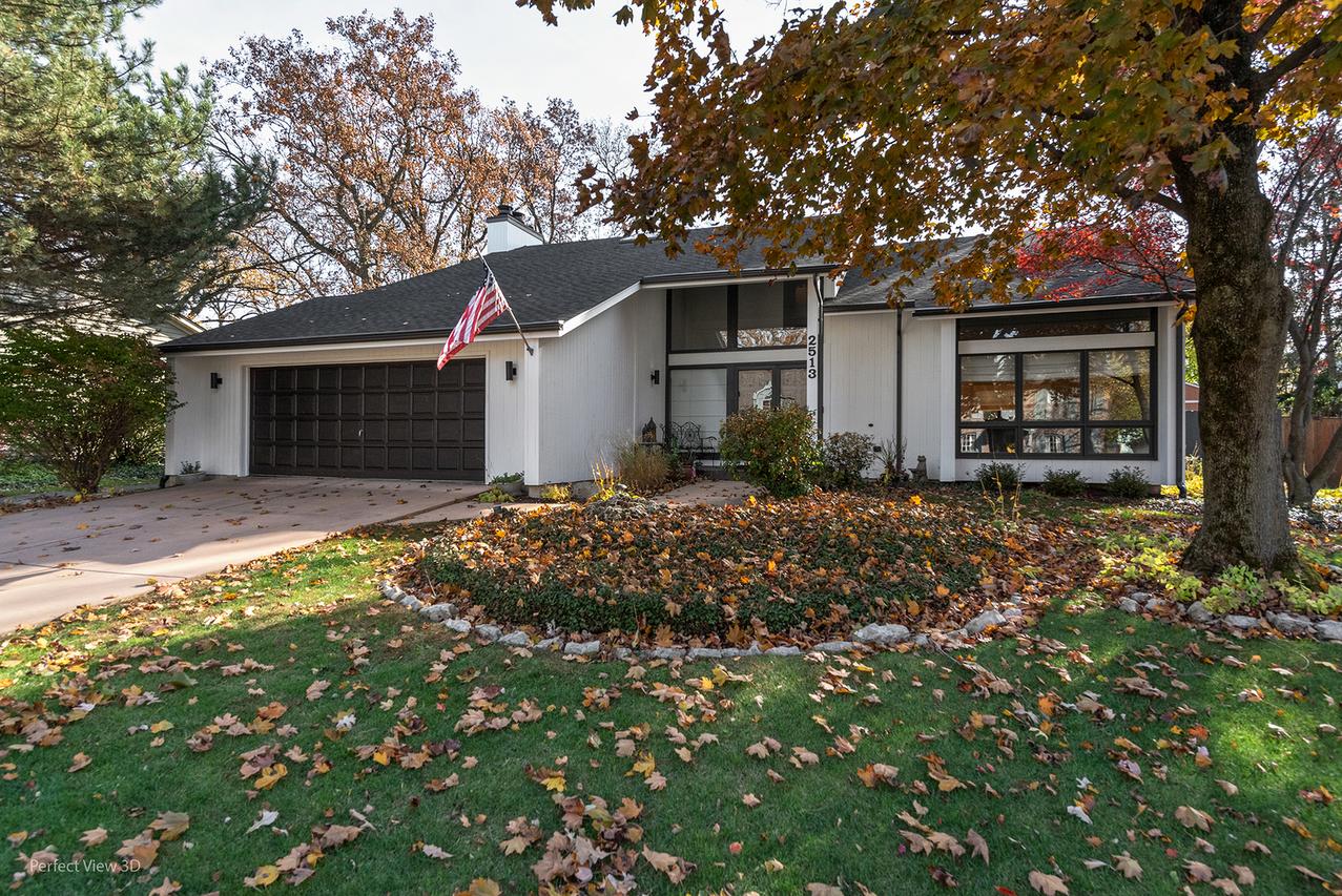 2513 White Oak Ln., Lisle, IL 60532