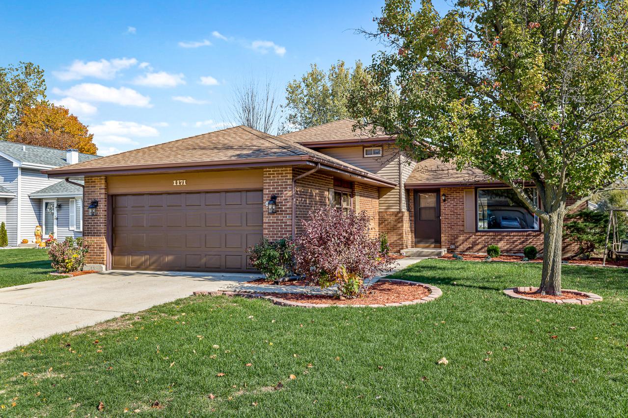 1171 Independence Dr., Bartlett, IL 60103