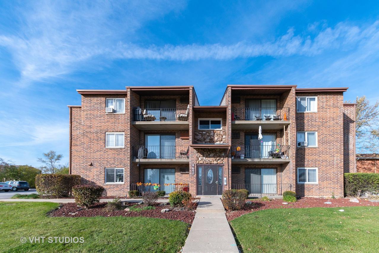 9840 W 153rd St. #2NW, Orland Park, IL 60462