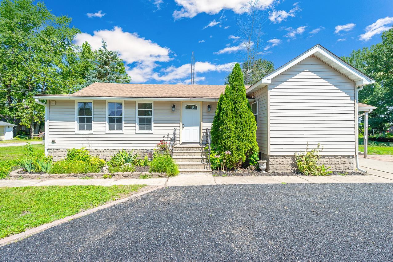 645 N 4th Ave., Coal City, IL 60416