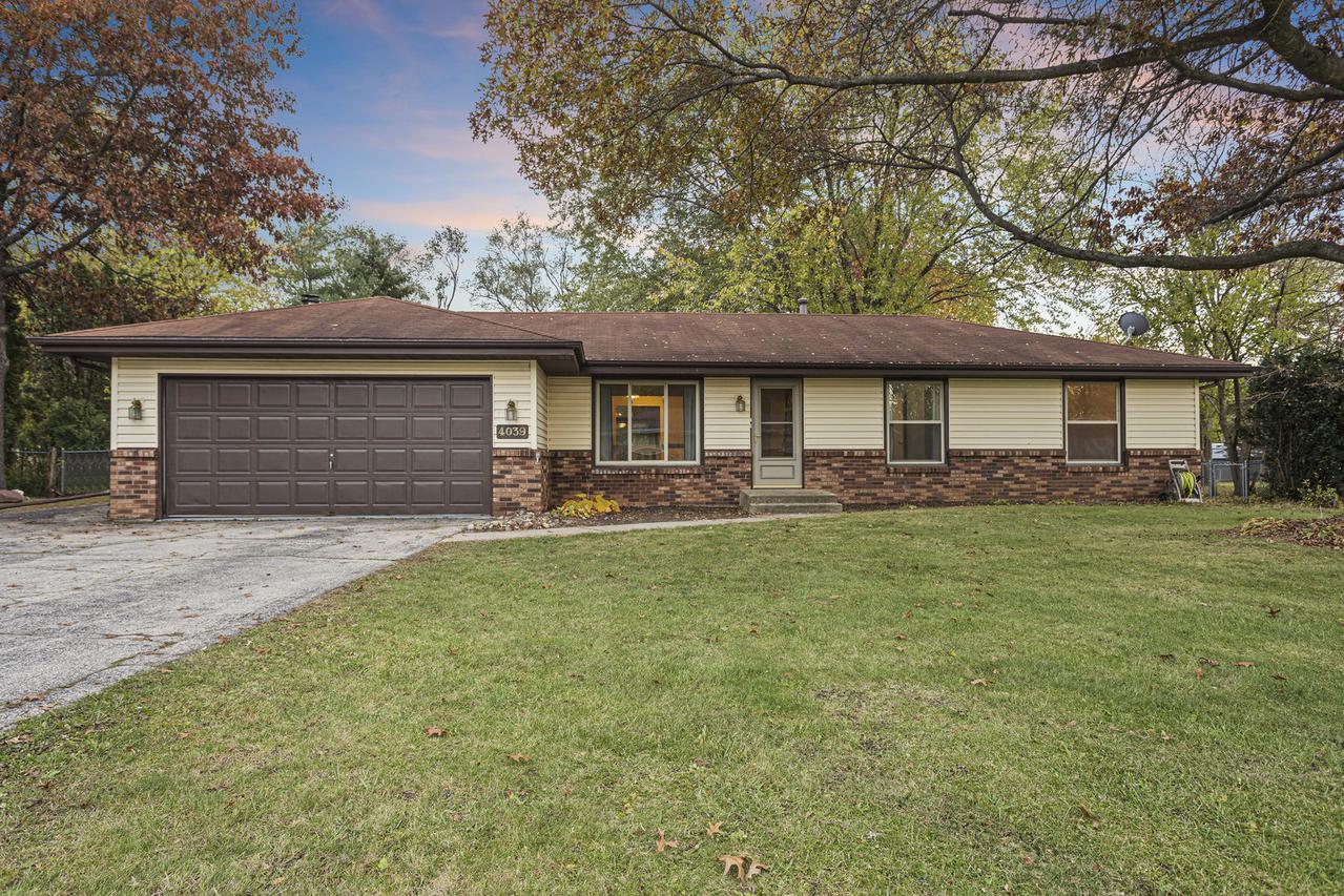 4039 Joan Dr., Roscoe, IL 61073