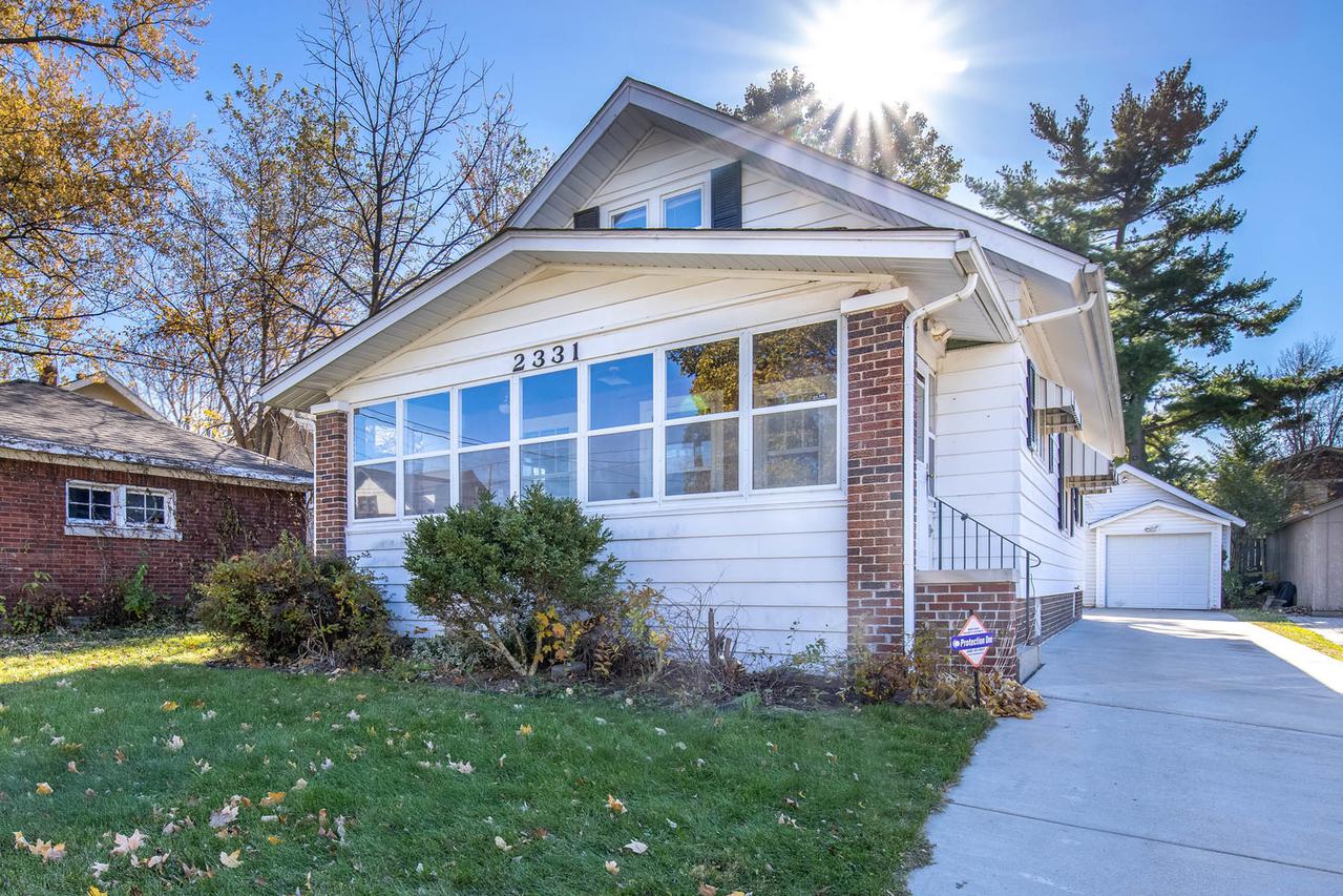 2331 9th Ave., Rockford, IL 61104