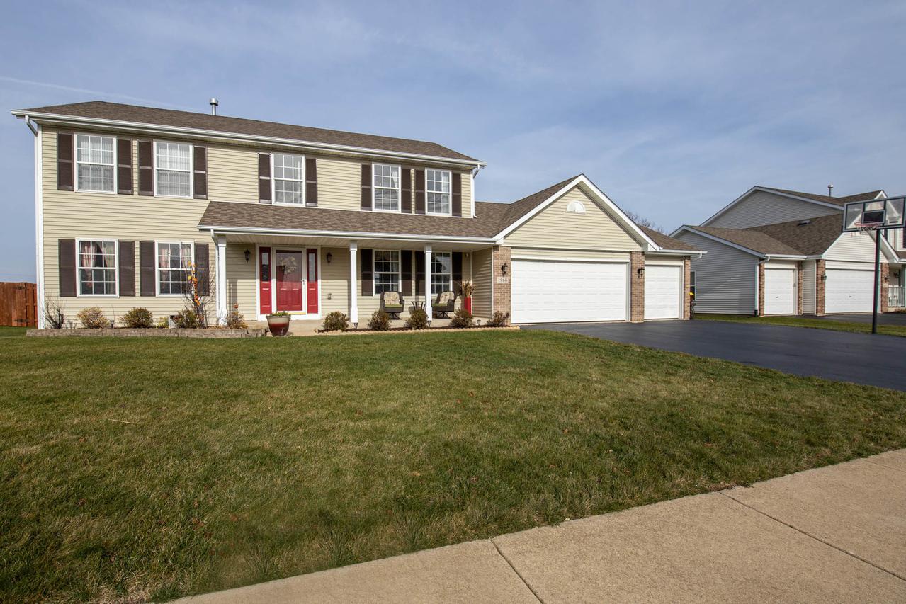 1966 Lakindale Dr., Machesney Park, IL 61115