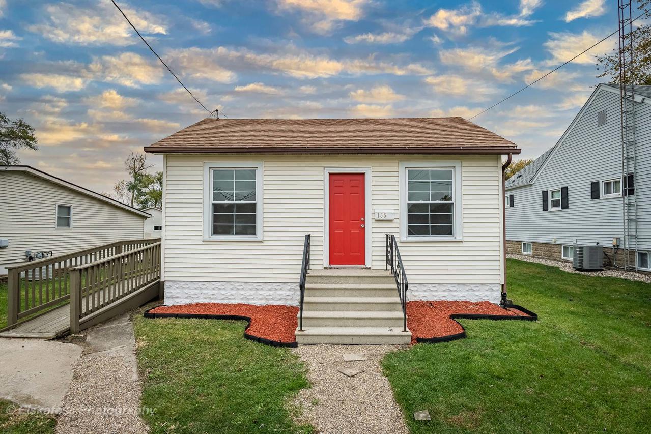 155 E Oak St., Coal City, IL 60416