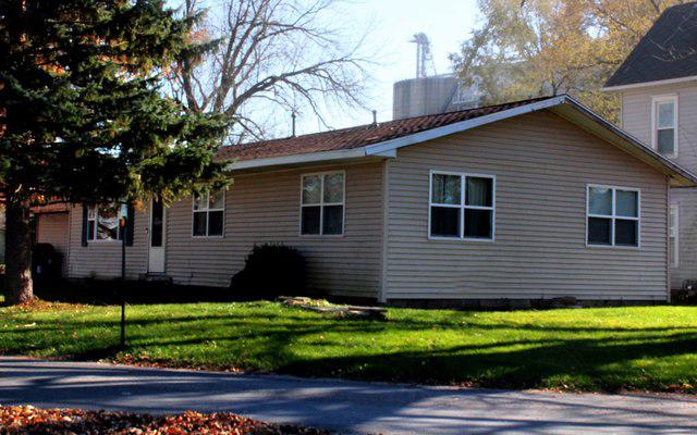 211 3rd St., Dewey, IL 61840