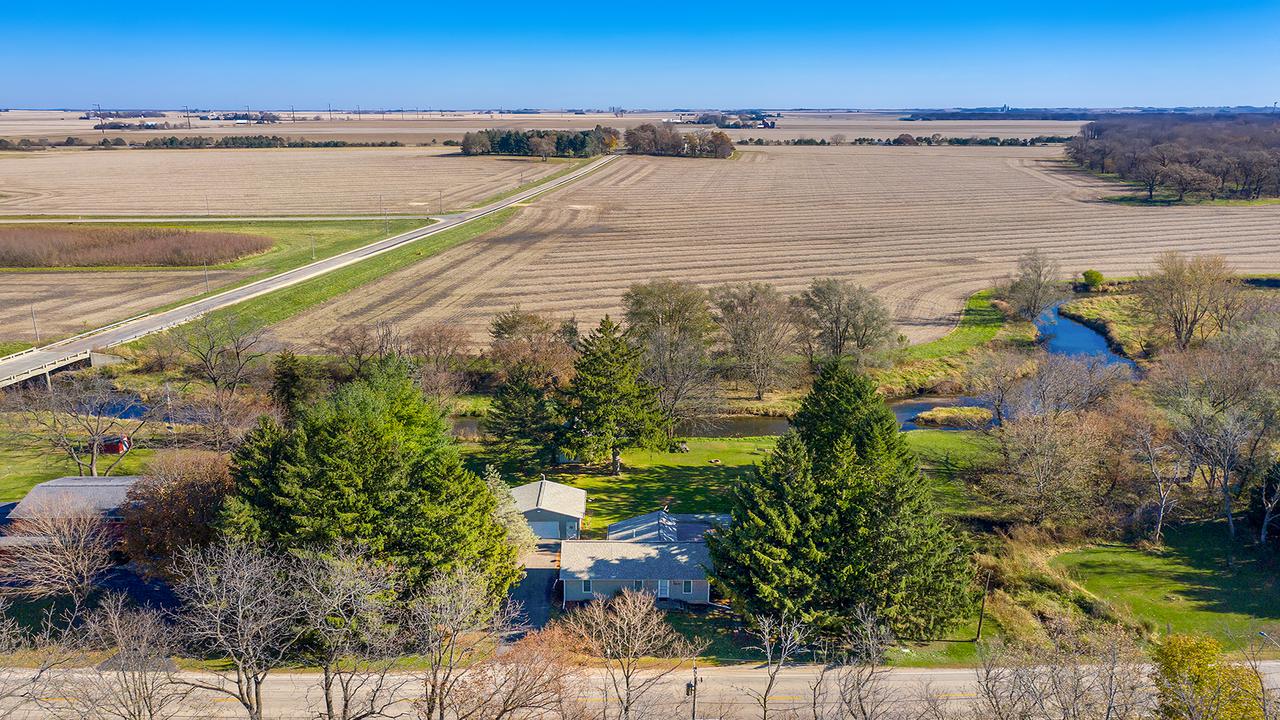 2433 N Walnut St., Lindenwood, IL 61049