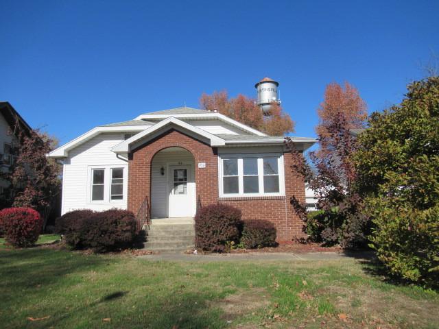106 W Vine St., Martinsville, IL 62442