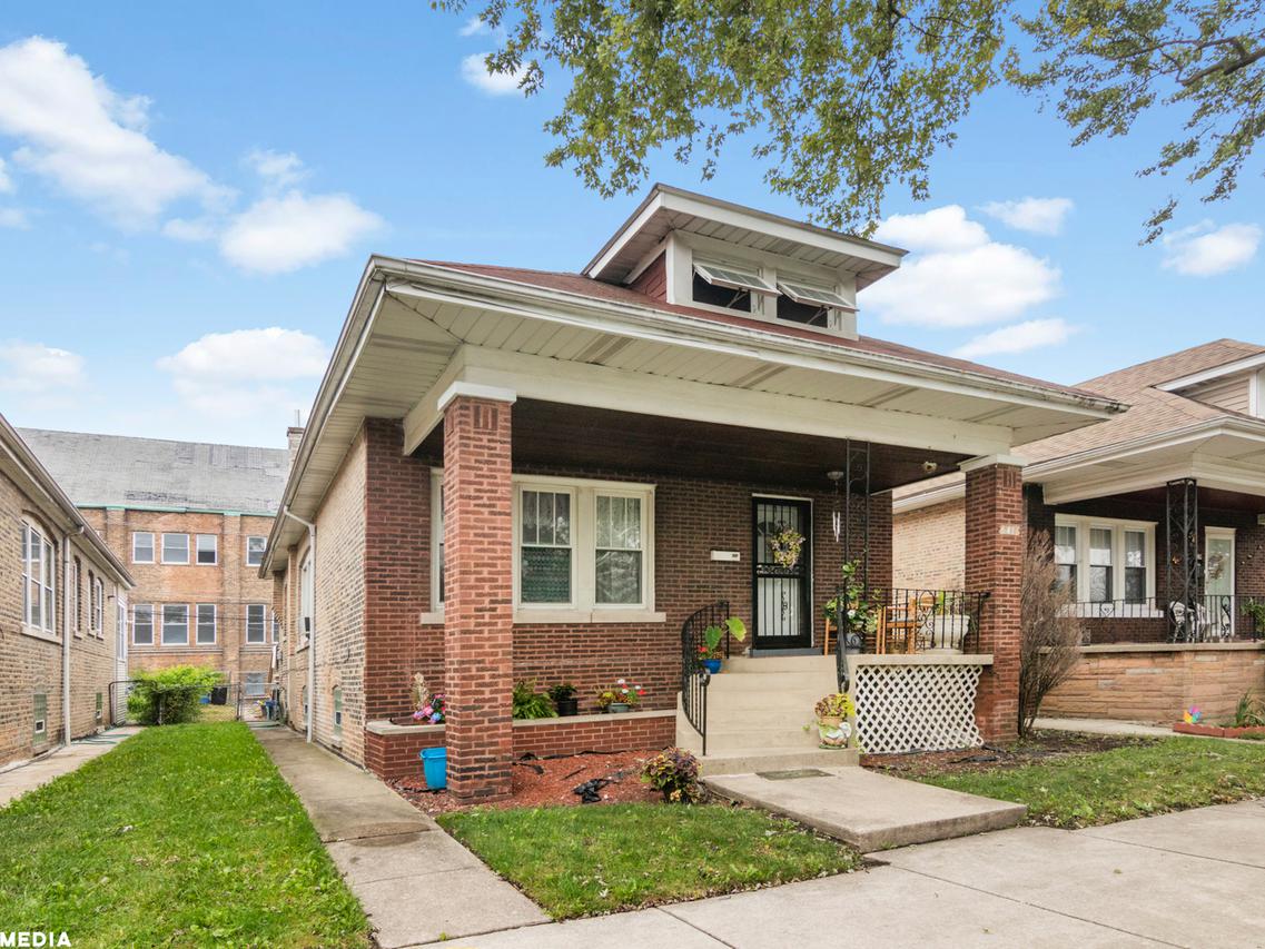 6415 S Fairfield Ave., Chicago, IL 60629
