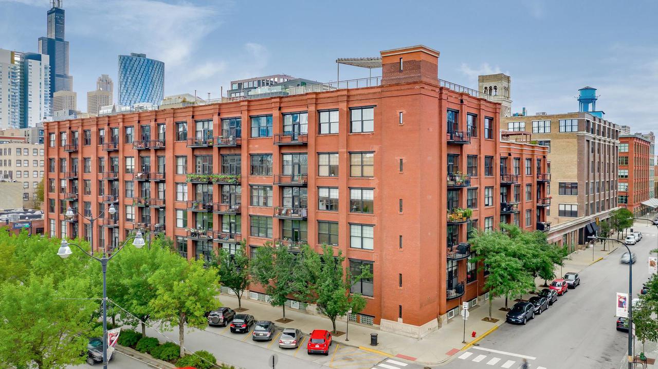 1000 W Washington Blvd. #327, Chicago, IL 60607