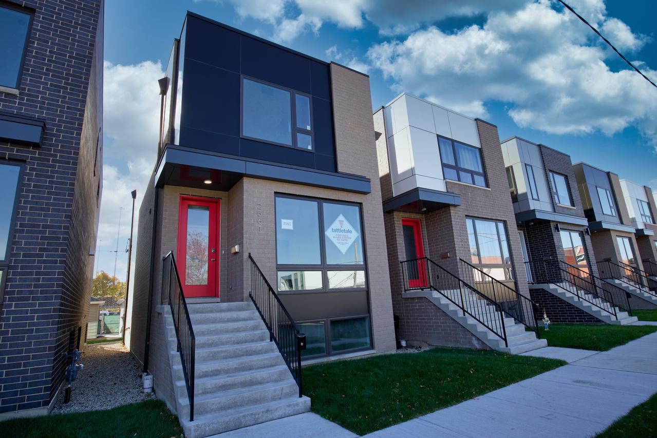2559 S Hillock Ave., Chicago, IL 60608