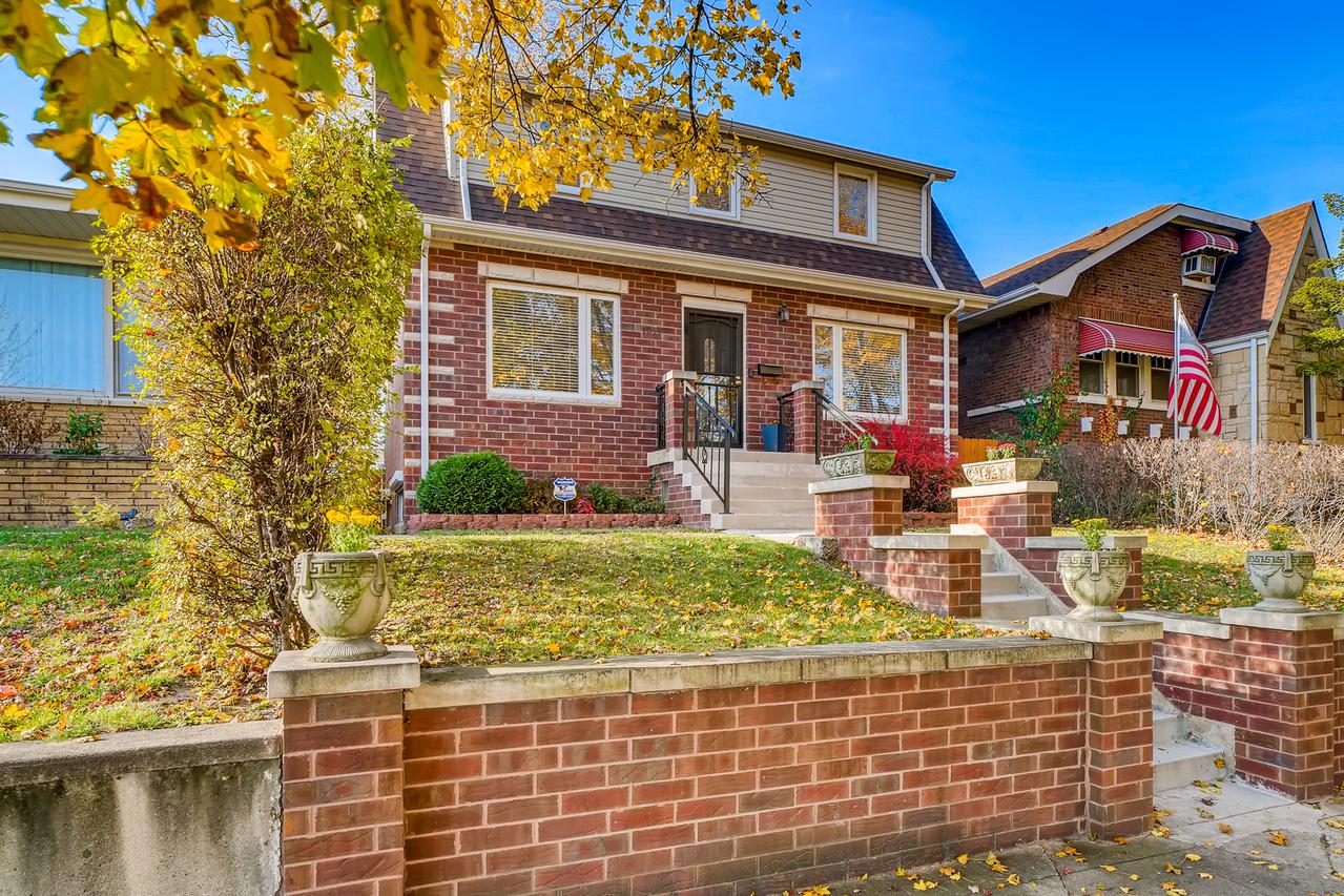 7059 26th Pkwy., Berwyn, IL 60402