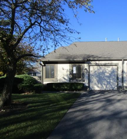 119 Honeysuckle Ct., Rolling Meadows, IL 60008