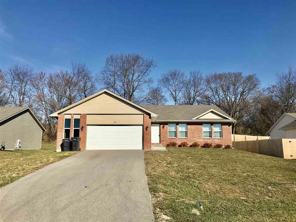 791 Acadia St., Roscoe, IL 61073