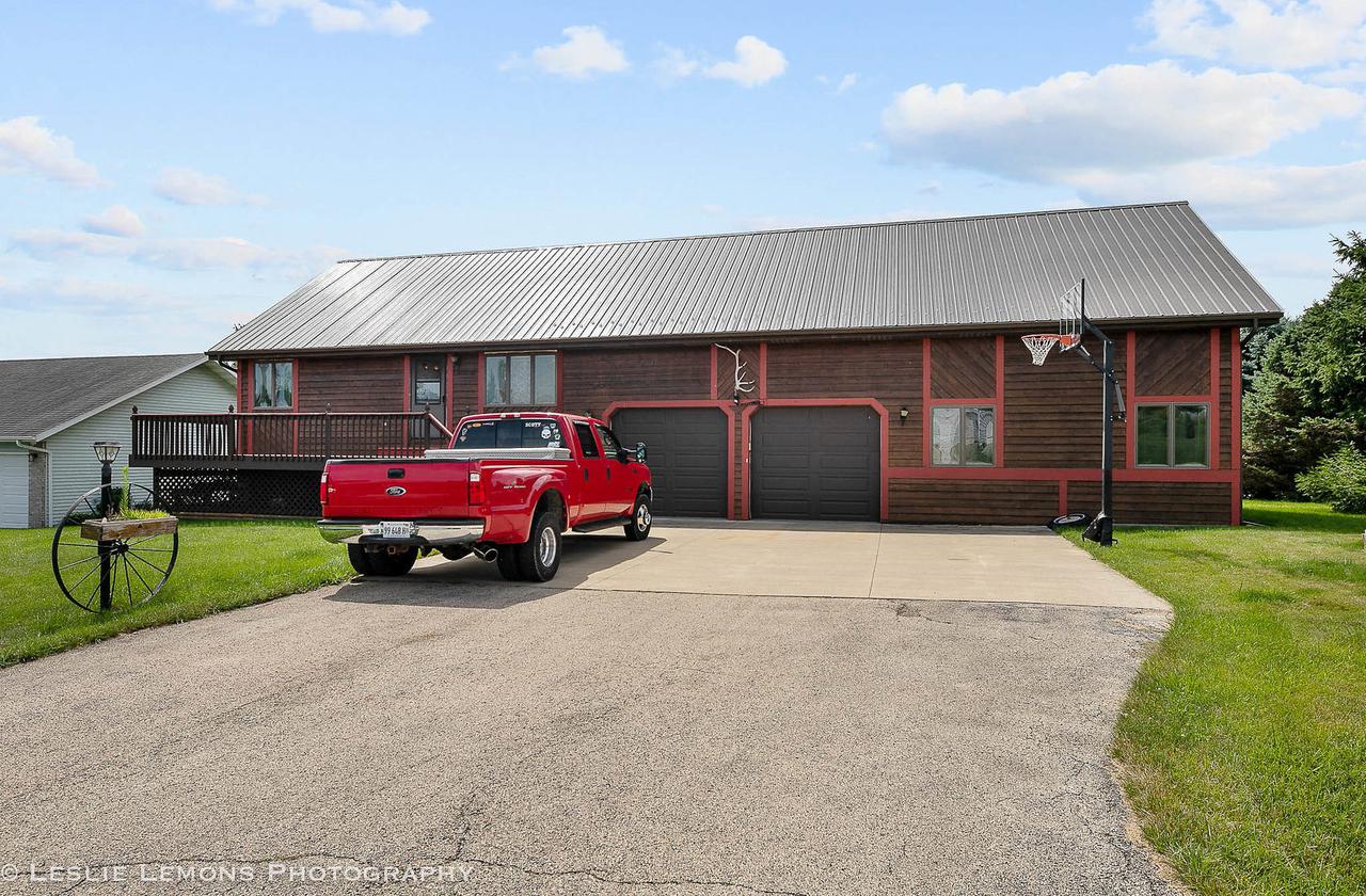 105 Jata Dr., Monroe Center, IL 61052