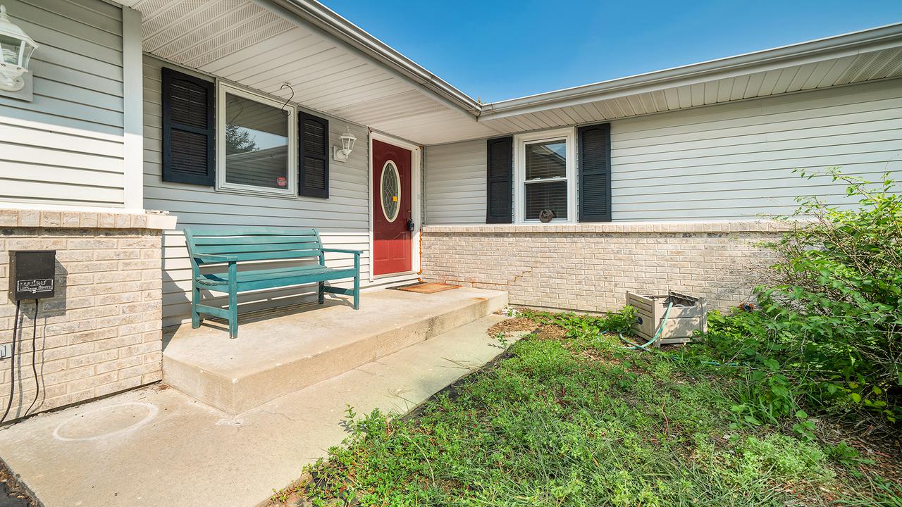 11967 Bowen Pkwy., Roscoe, IL 61073