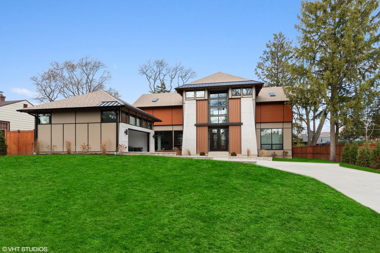 1112 Elmwood Ave., Deerfield, IL 60015