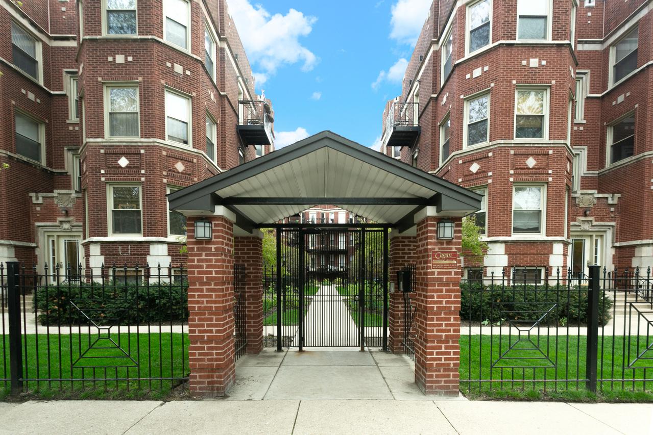 1340 W Greenleaf Ave. #2G, Chicago, IL 60626