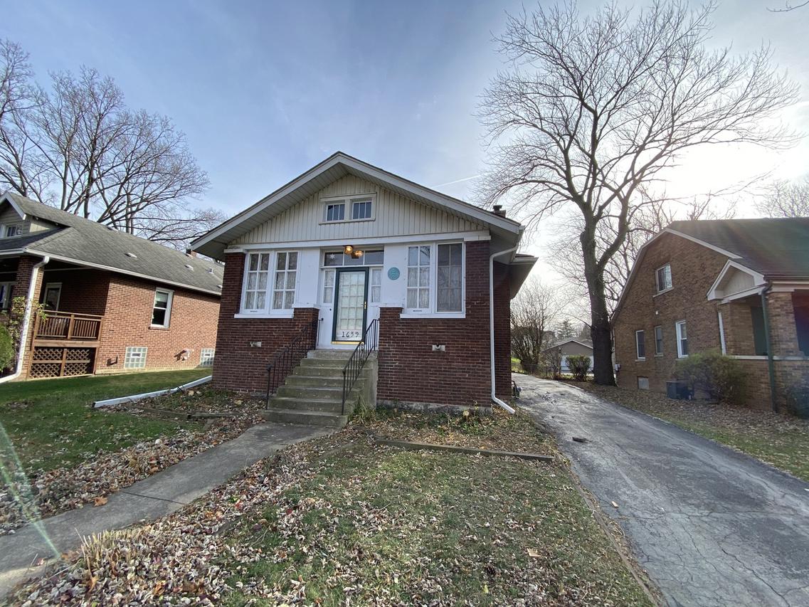 1659 Linden Rd., Homewood, IL 60430