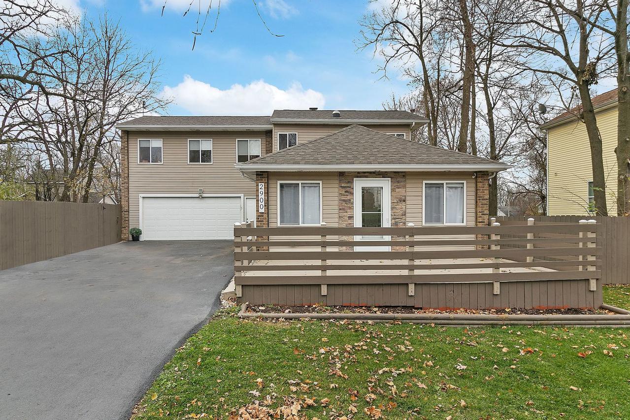 2900 Hickory Dr., Mccullom Lake, IL 60050