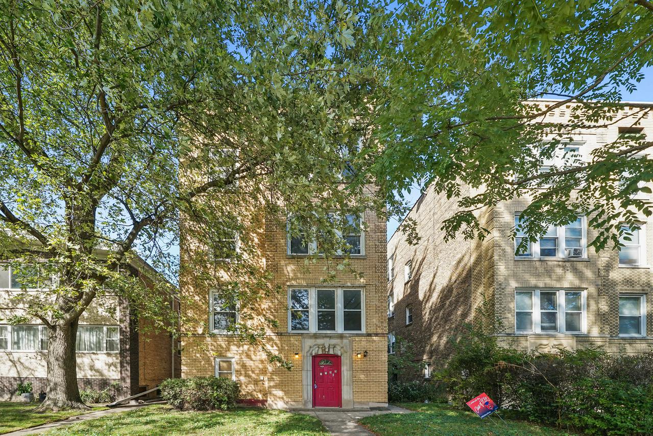 1633 Monroe St., Evanston, IL 60202