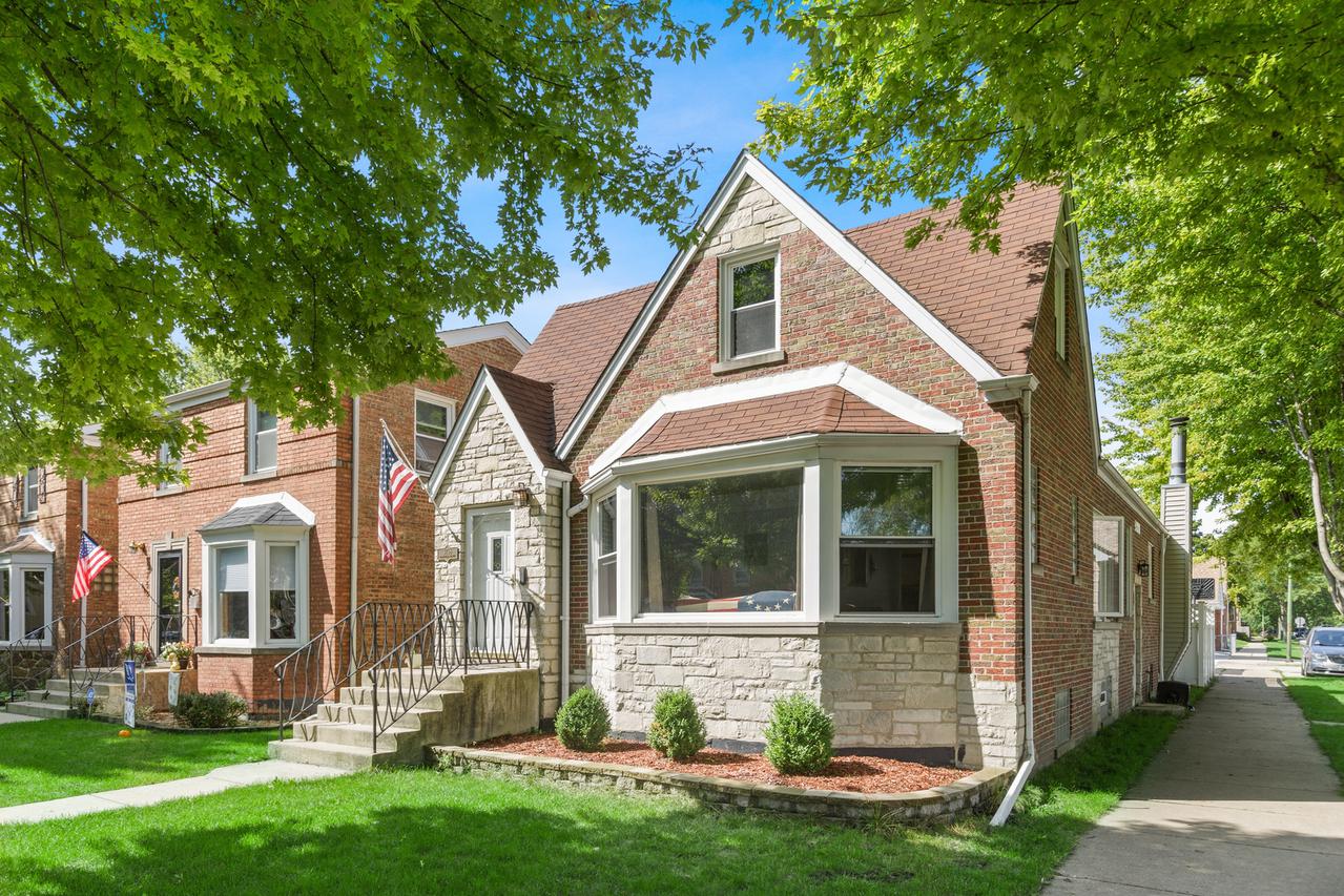 3758 N Plainfield Ave., Chicago, IL 60634