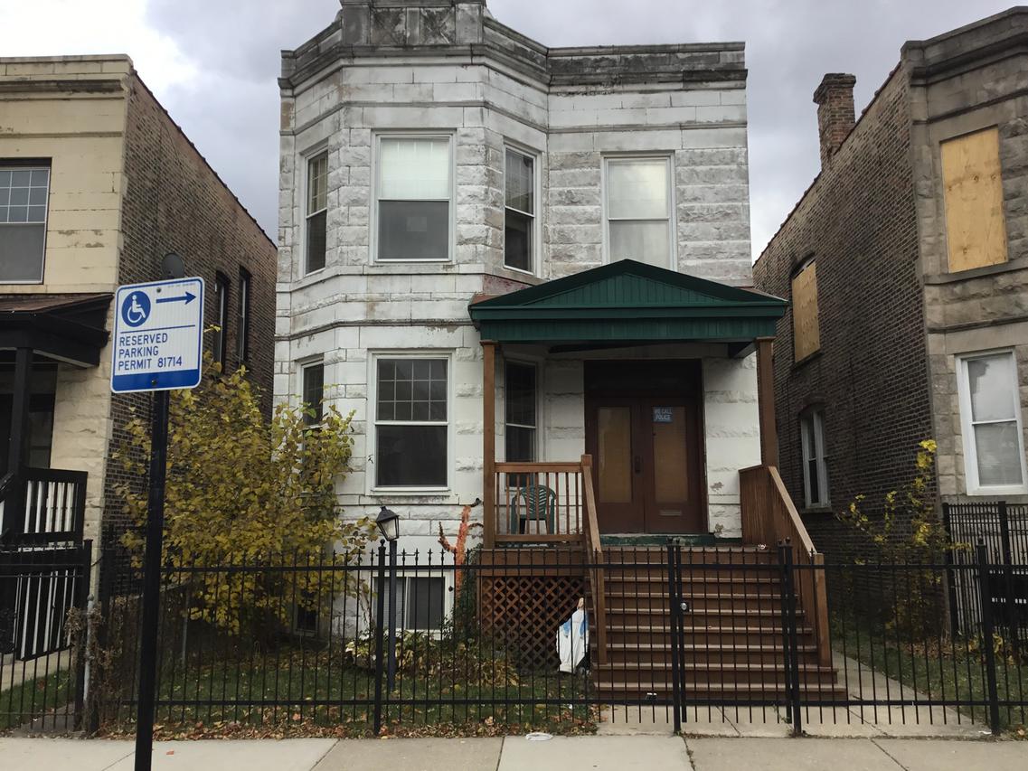 5237 W Congress Pkwy., Chicago, IL 60644