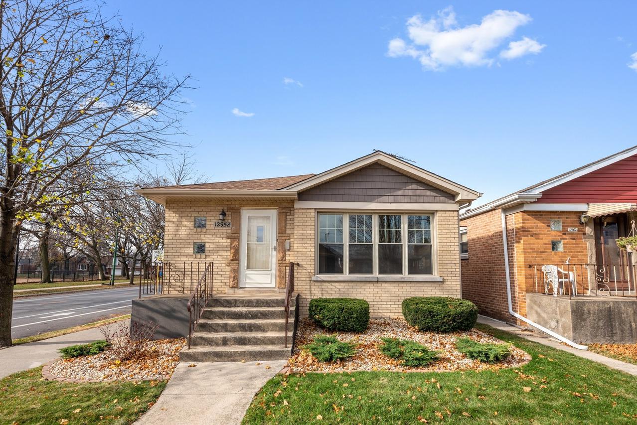 12958 S Commercial Ave., Chicago, IL 60633