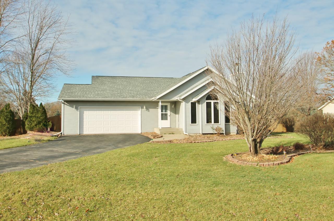 12690 Bellmawr Ln., Roscoe, IL 61073