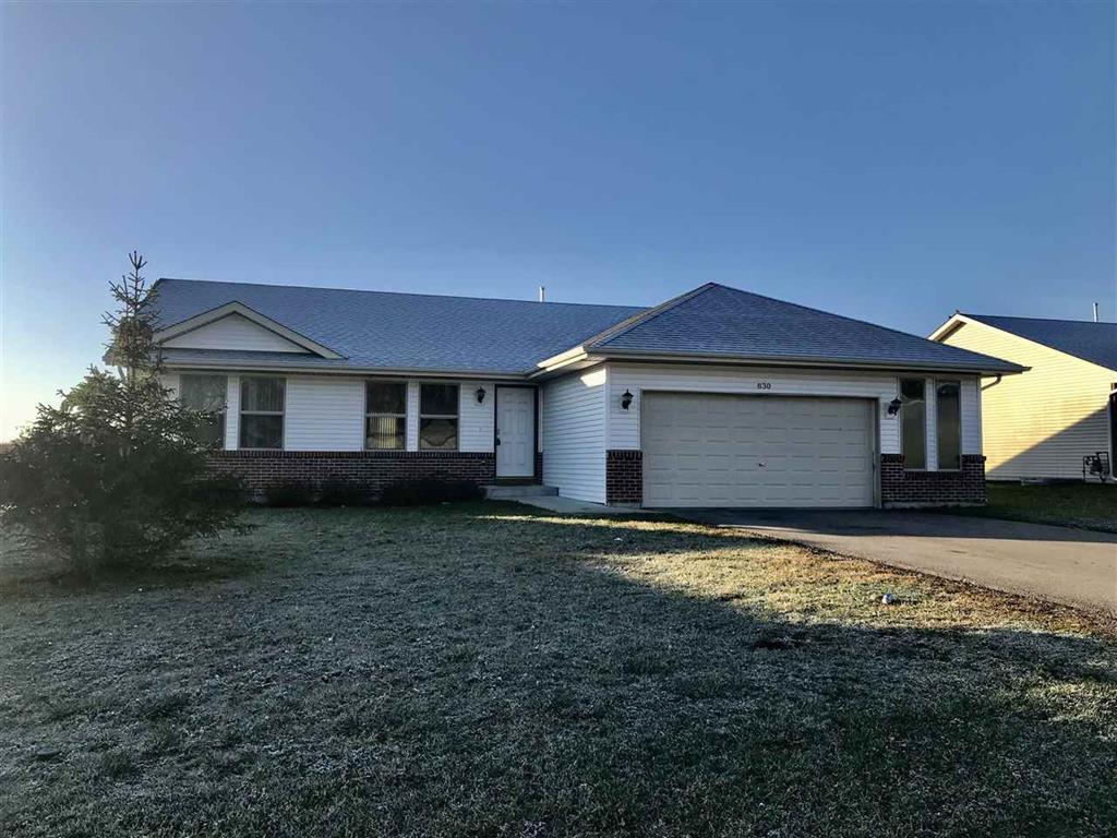 830 Acadia St., Roscoe, IL 61073