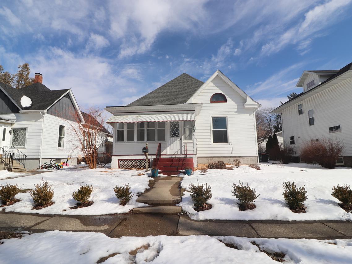 606 N Mulberry St., Clinton, IL 61727