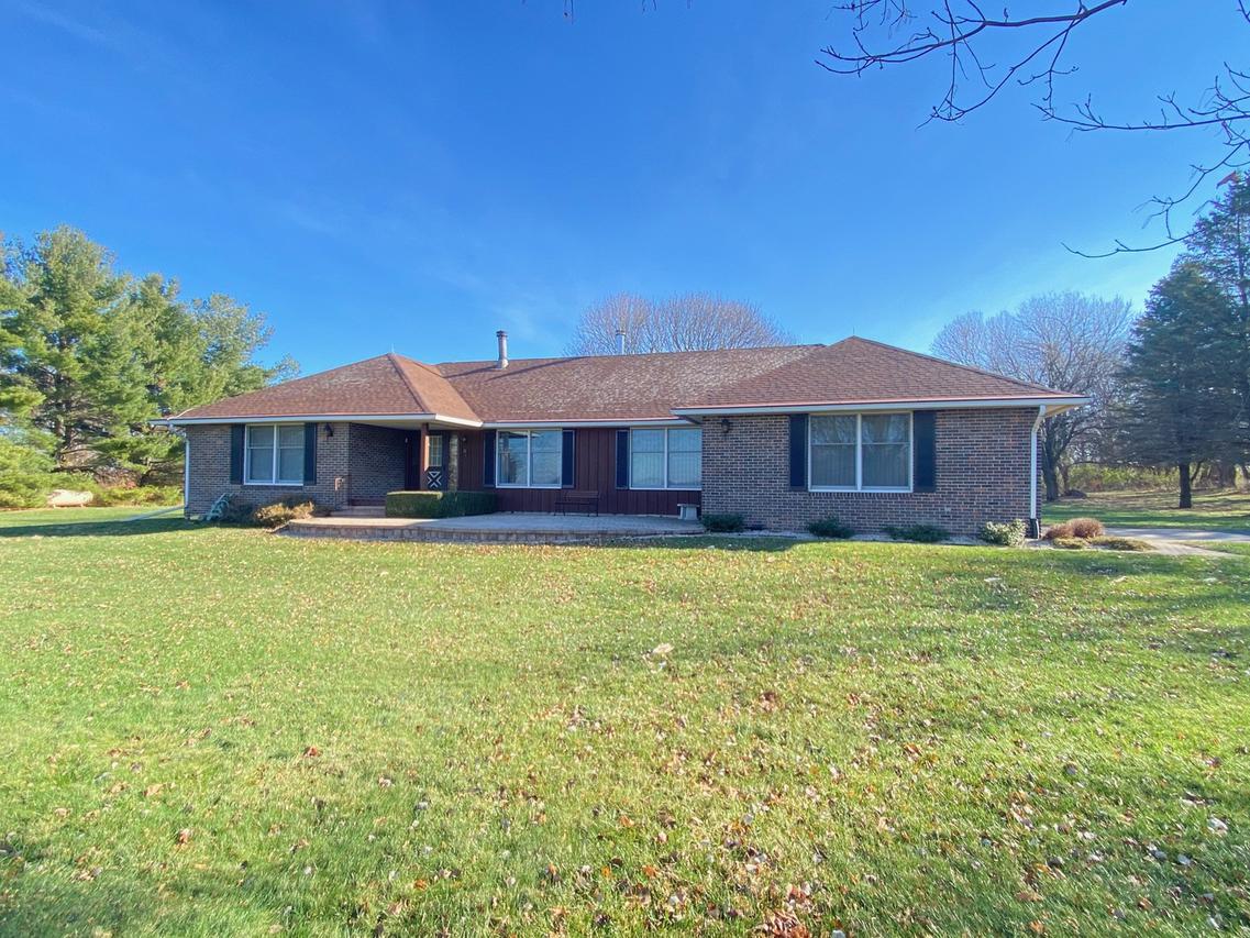 328 Scout Rd., Amboy, IL 61310