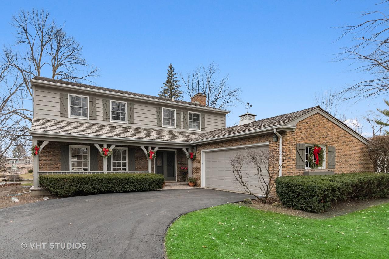 1670 Cranshire Ct., Deerfield, IL 60015