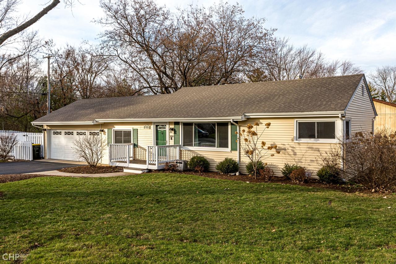 205 Pheasant Tr., Lake In The Hills, IL 60156