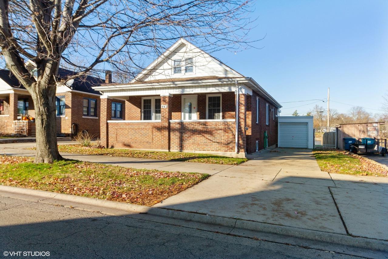 443 W Water St., Kankakee, IL 60901