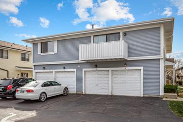 2S763 Winchester Cir. #E4, Warrenville, IL 60555