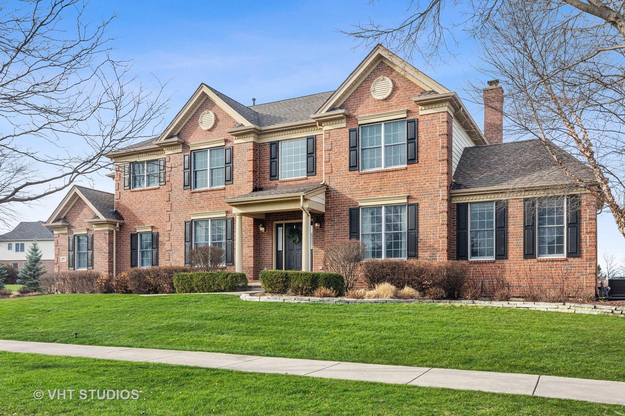 27 Eagle Ridge Dr., Hawthorn Woods, IL 60047