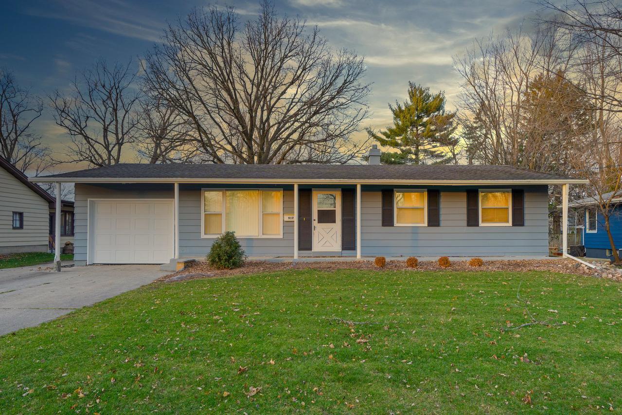 917 Dawn Ct., Dekalb, IL 60115