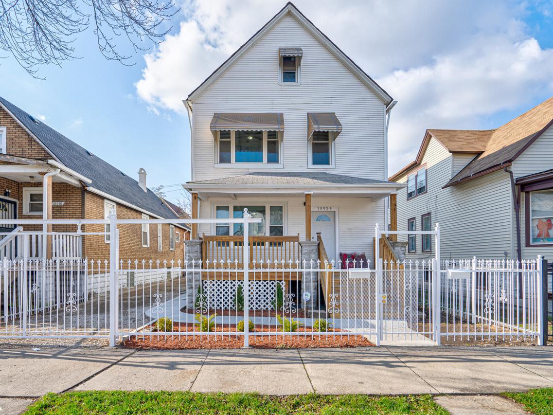 10528 S Edbrooke Ave., Chicago, IL 60628