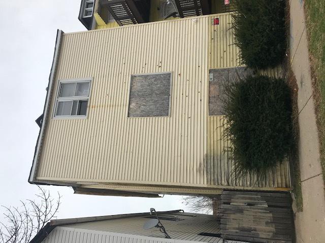 8917 S Escanaba Ave., Chicago, IL 60617