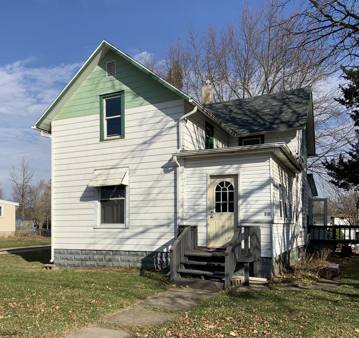 231 Liberty St., Walnut, IL 61376
