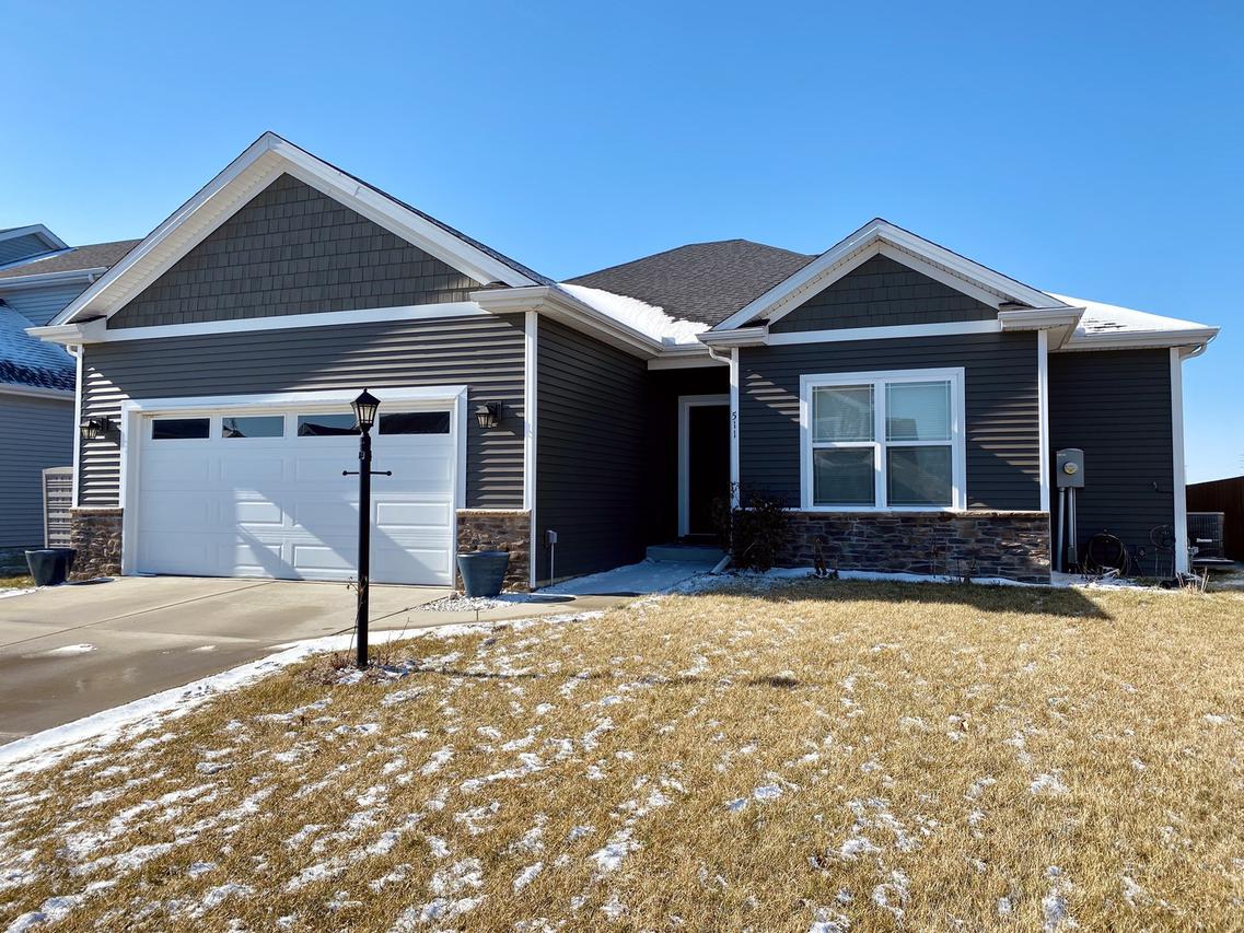 511 Capitol St., Savoy, IL 61874
