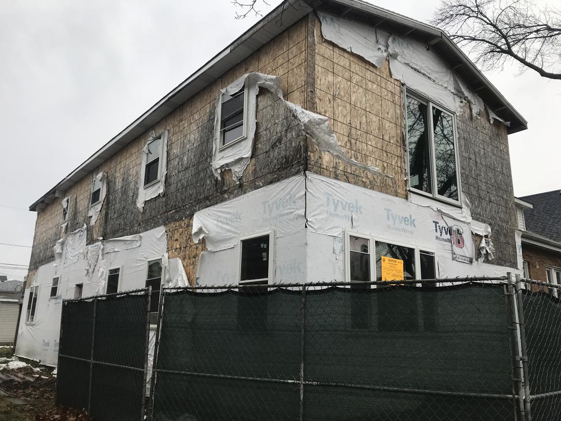 5907 W Waveland Ave., Chicago, IL 60634
