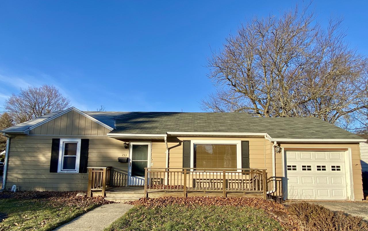 733 S 4th St., Dekalb, IL 60115