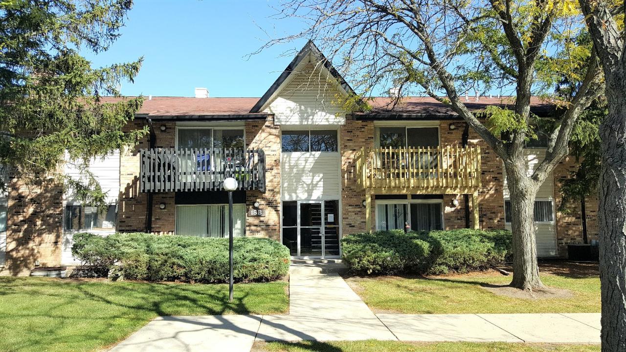 15B Kingery Quarter #106, Willowbrook, IL 60527