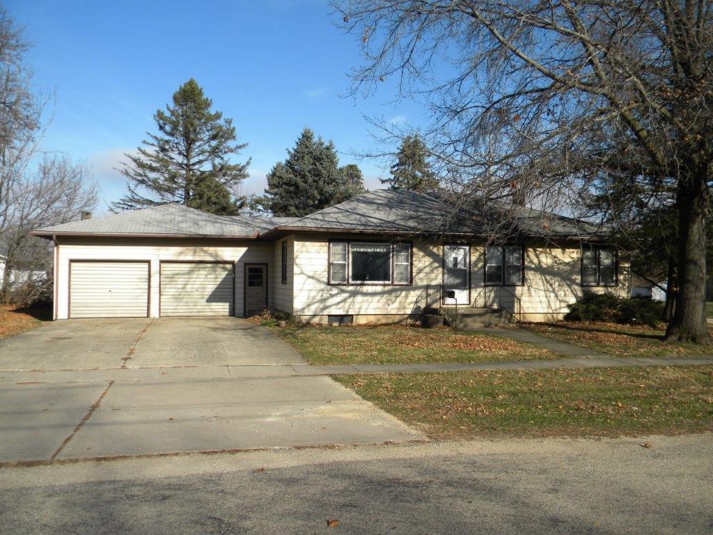 106 E Savanna St., Polo, IL 61064